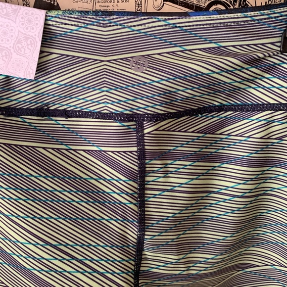 NWT Kyodan reversible capris crop green size XS - Picture 11 of 12